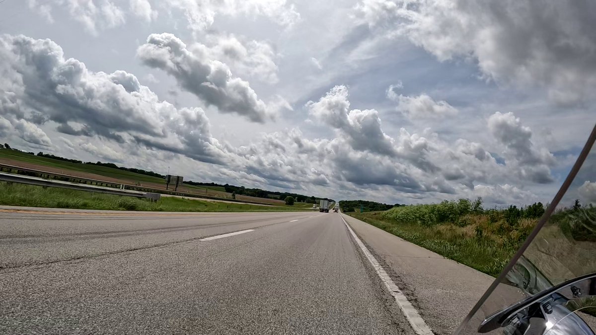 heysamples's tweet photo. clouds from 2022 (non-edible) https://t.co/AlZ13TYj4b
