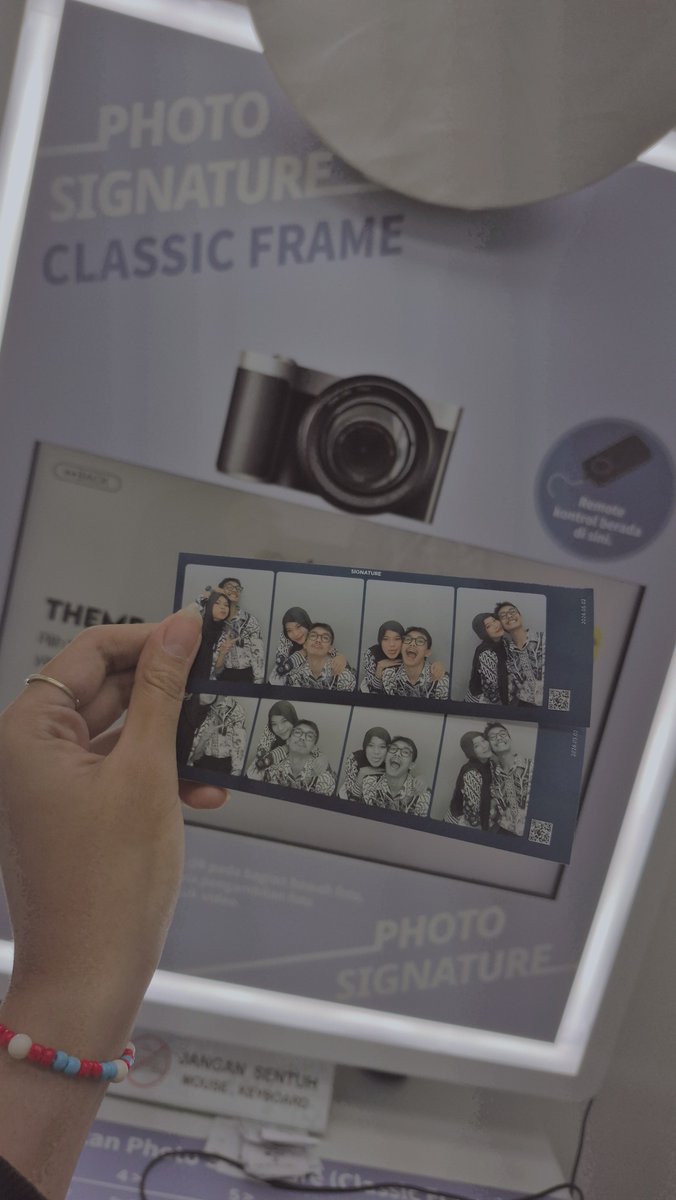 mirabucin's tweet photo. photobox pertama sama ucupp
lusyuu https://t.co/W8W0qAVJnE