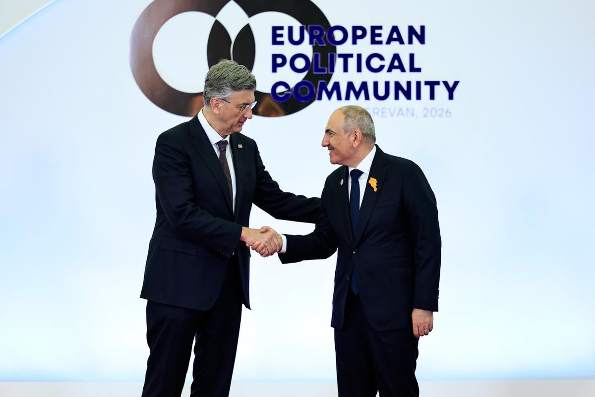 EPCArmenia's tweet image. Prime Minister of #Armenia 🇦🇲 @NikolPashinyan welcomed Prime Minister of #Croatia 🇭🇷 @AndrejPlenkovic upon his arrival for the 8th European Political Community Summit in Yerevan.
#EPCYerevan2026 #EPCArmenia