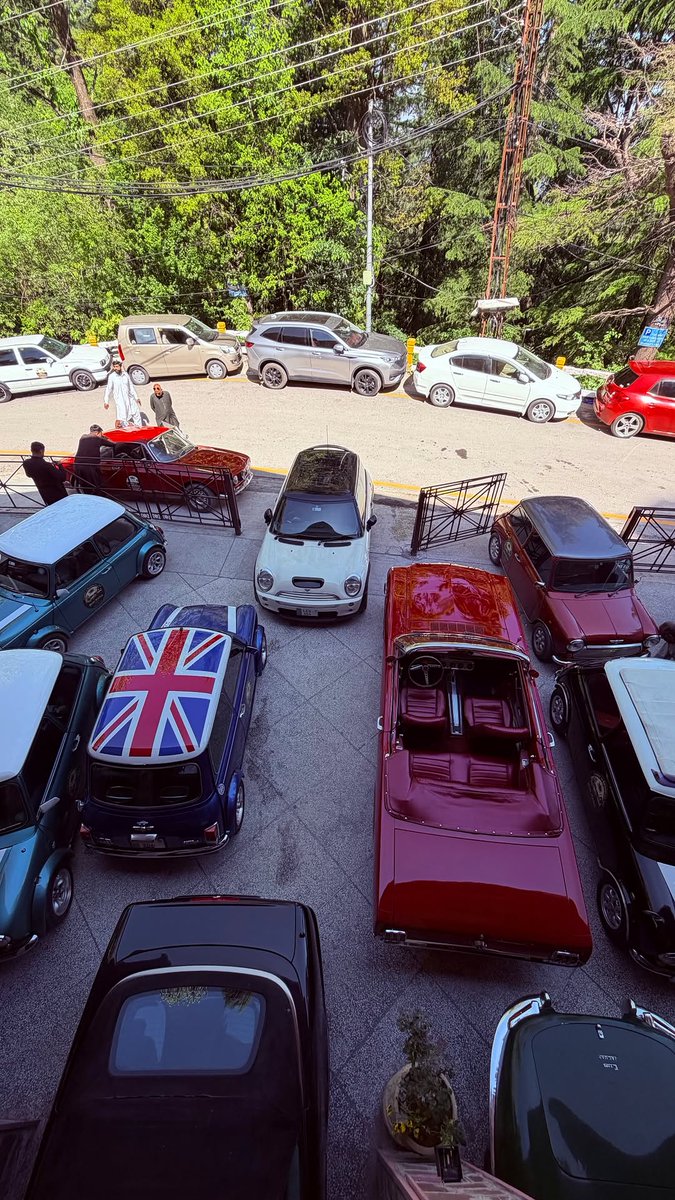 Sajviews_'s tweet photo. Mini Mania, Old school charm, forever iconic🇵🇰
#saj | #sajviews https://t.co/Fm0w8EQyOl