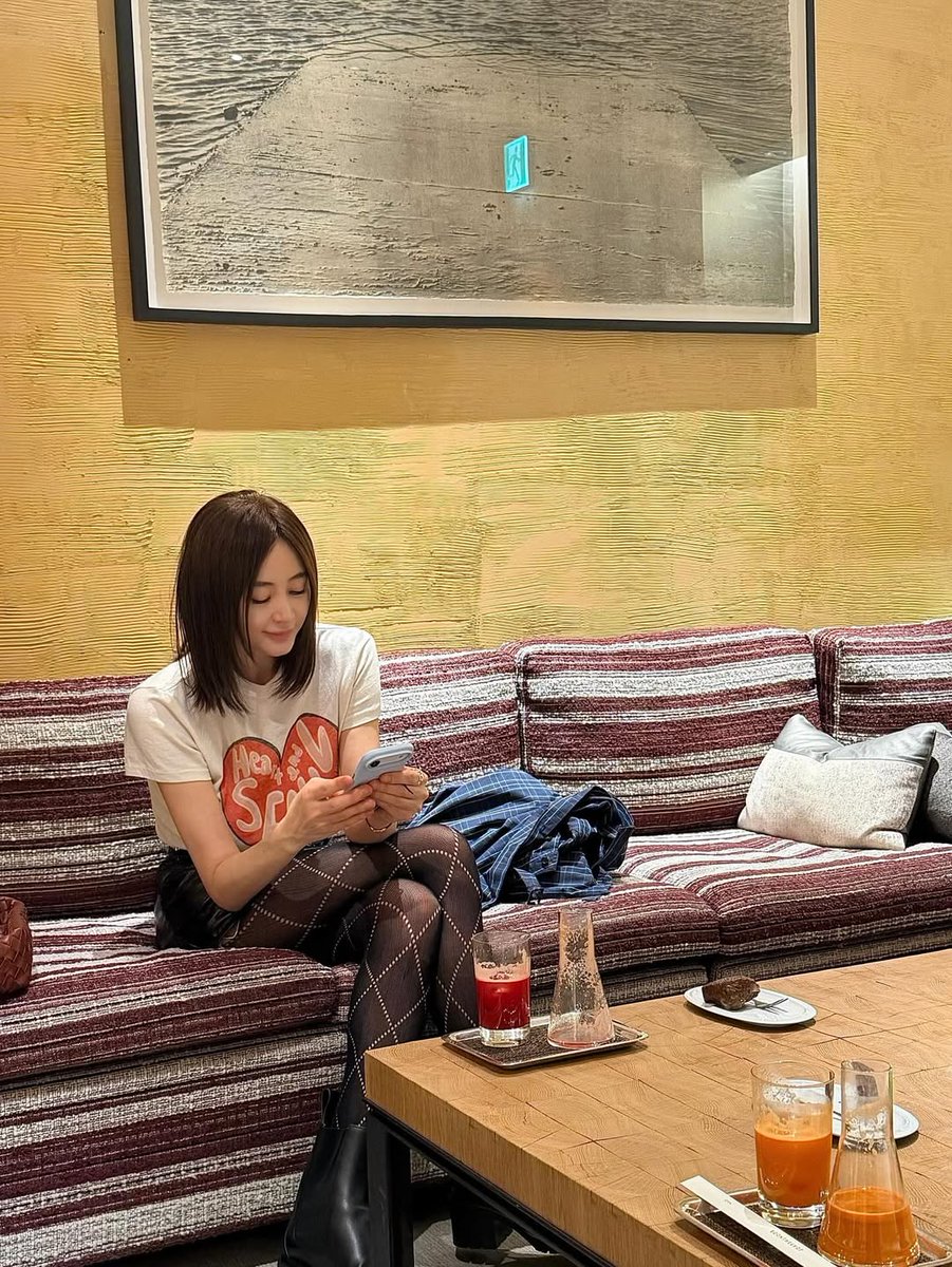 kimhyesoo.T tweet media