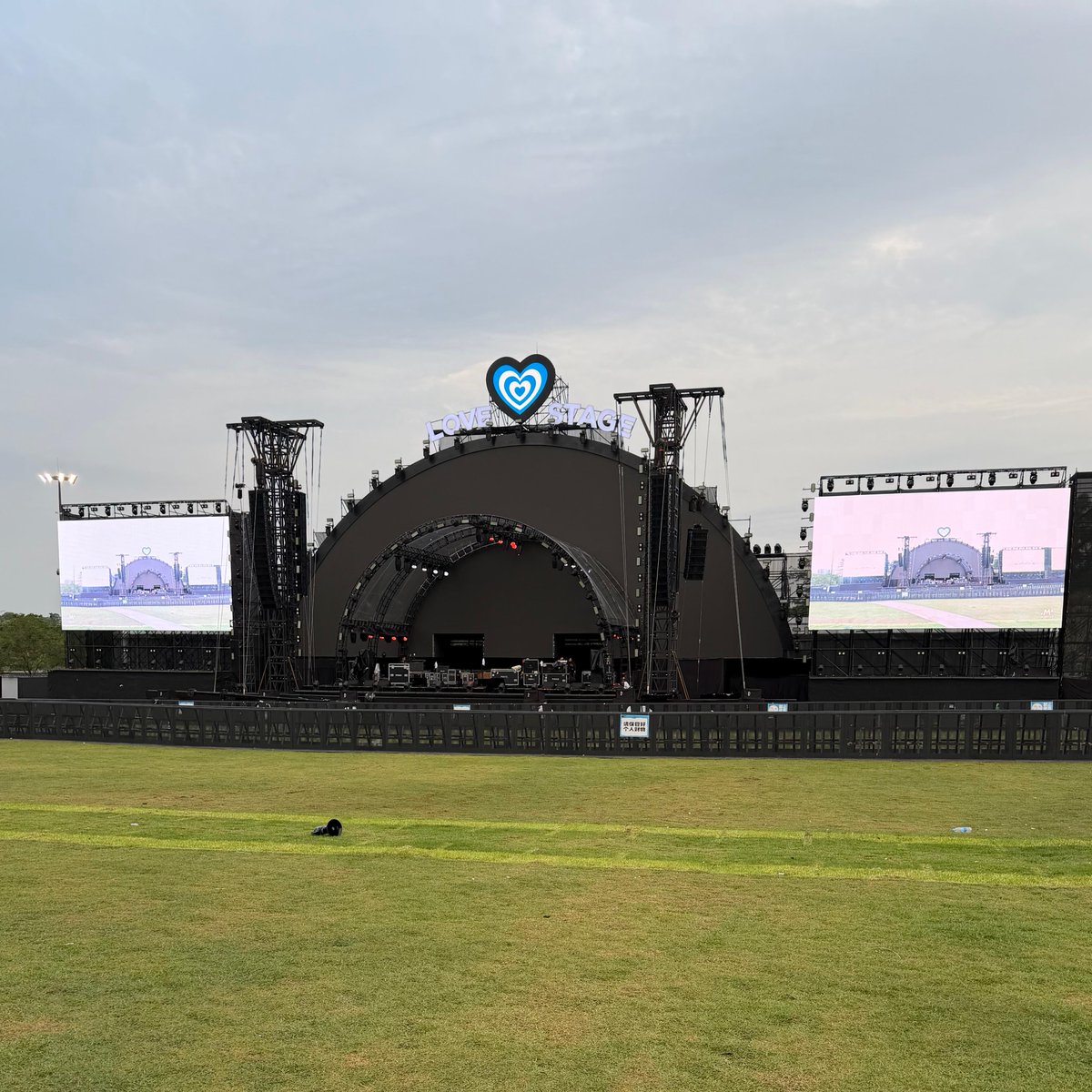 PIXIES tweet media