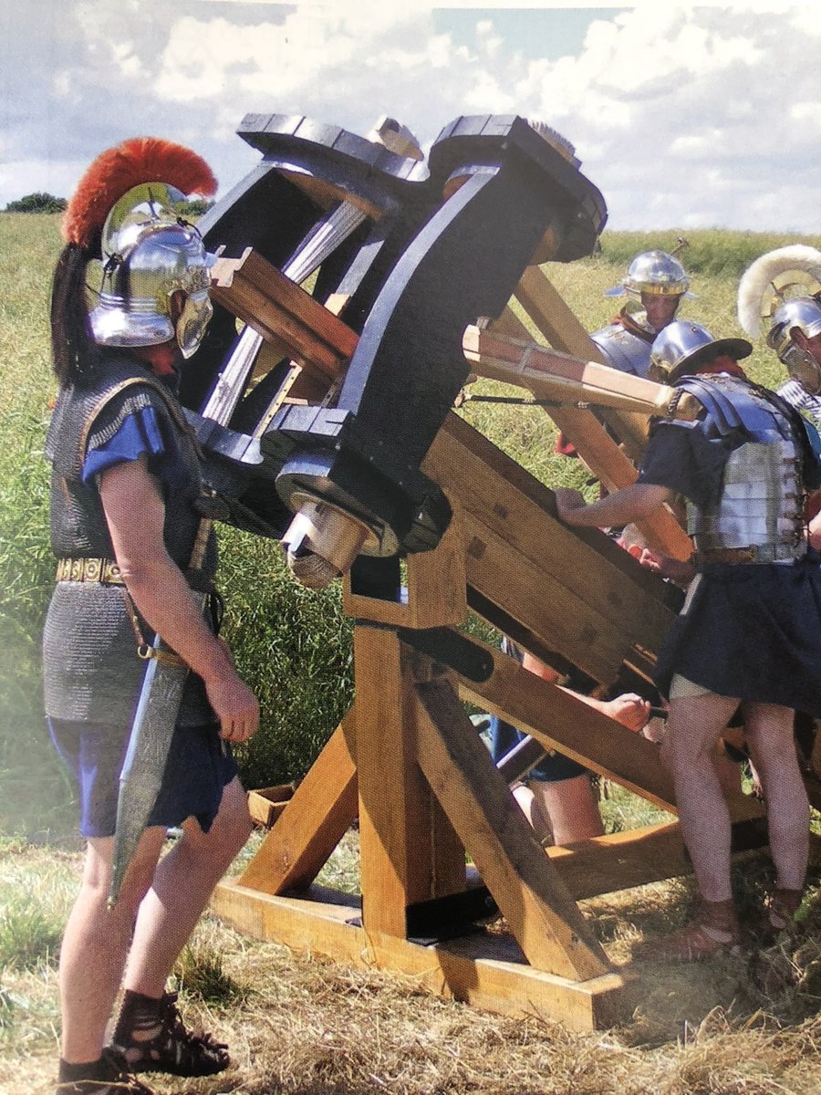 alistair_tosh's tweet image. The 3 ballista platforms at Burnswark hillfort in Dumfriesshire. Photo alongside (by The #Roman Military Research Society) is of a 2 librae ballista likely the calibre used at the Antonine period siege, based on the stone balls found at the site and the dimensions of the mounds.