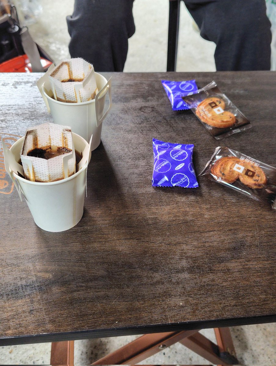 ebiRider21's tweet photo. 仕事の合間にアジトCAFEで大家さんとお茶してる☕

さて次の仕事に行きますか💨 https://t.co/NHt3MRWWpc