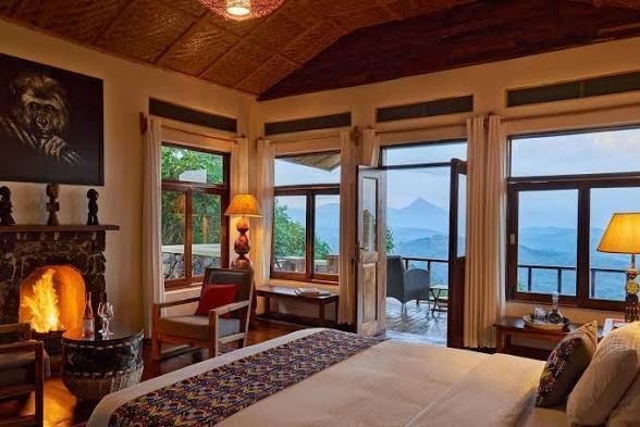 LimitedOasis's tweet image. Beyond the beach lies the "Green Gold" of Western Uganda.✨

​Experience the pinnacle of quiet luxury:
• Secluded 5-star highland lodges
• Private tea estate heritage tours

​The ultimate luxury is the one you haven't discovered yet. 🇺🇬

​#Uganda #LuxuryTravel #Africa