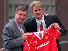 Cantona Collars AKA Larry tweet media