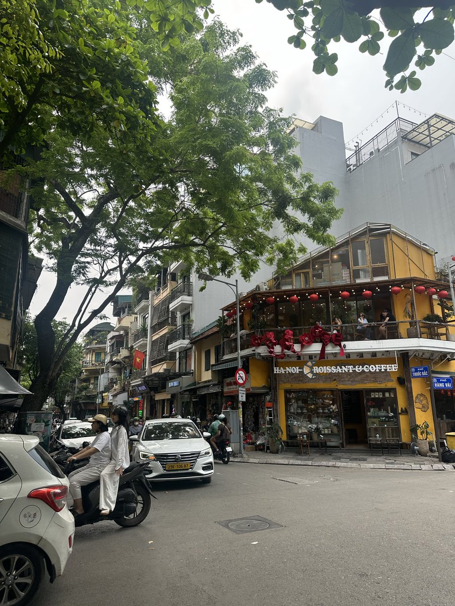 kyxllila's tweet photo. berhasil menyelesaikan solo traveling selama 23 hari ke 3 negara…🥹🫶🏻 https://t.co/YV1Ehgt7j6