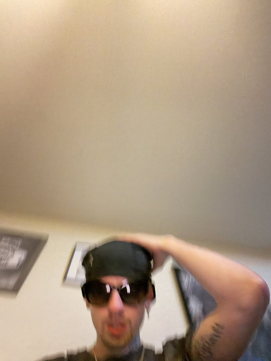 cjviibes tweet media
