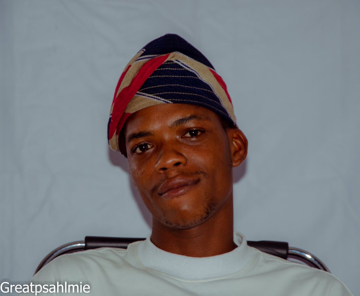 Greatpsahlmie_1's tweet image. Good morning nollywood Twitter,
Good morning ibadan 😉
I’m Kolawole Samuel a young creative I’m an assistant director (AD) and very diligent you will need me for your next production I’m here for you 💯 #nollywood #filmmaking #efunroye