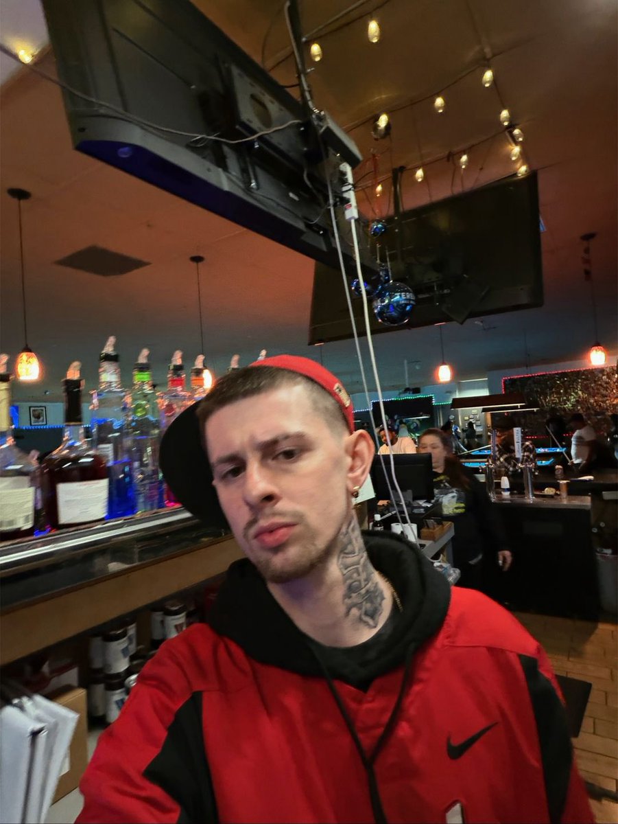 cjviibes tweet media