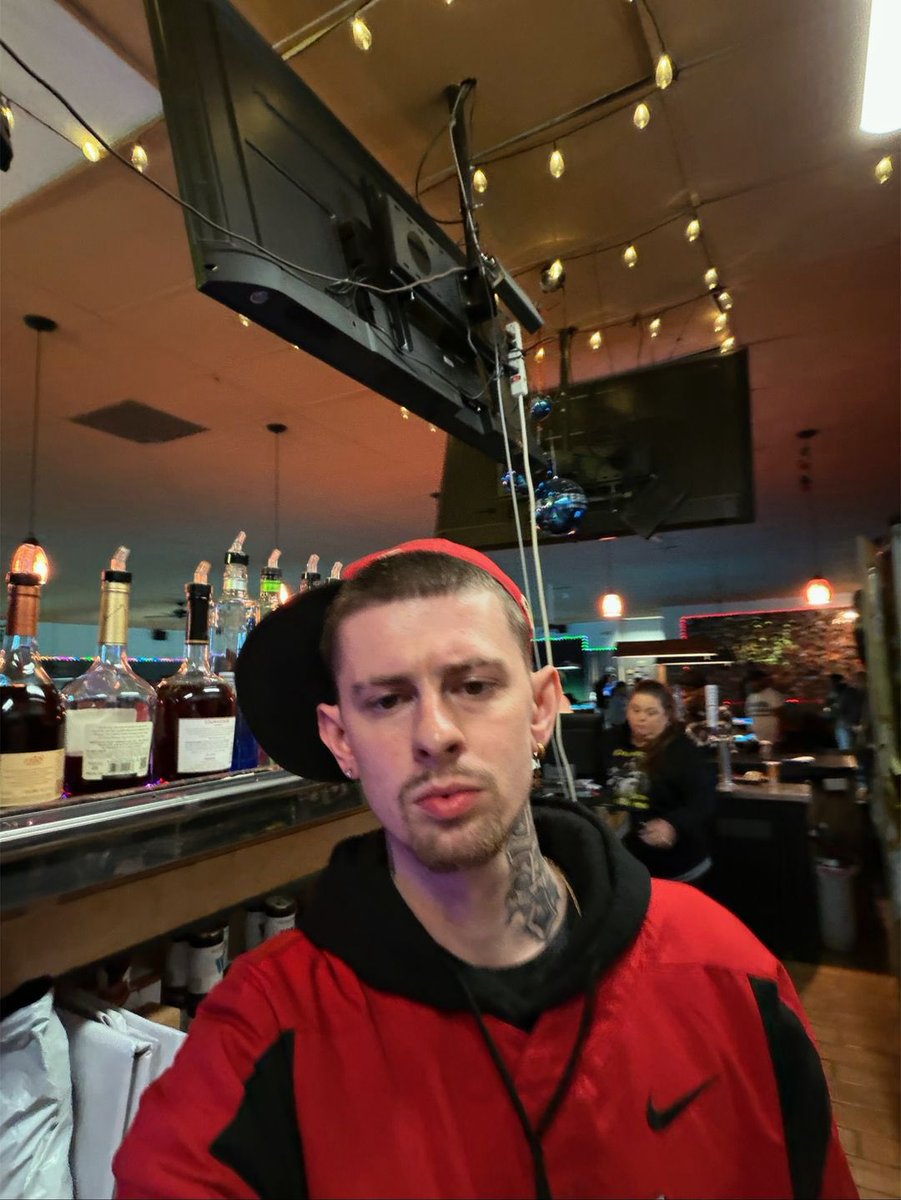 cjviibes tweet media