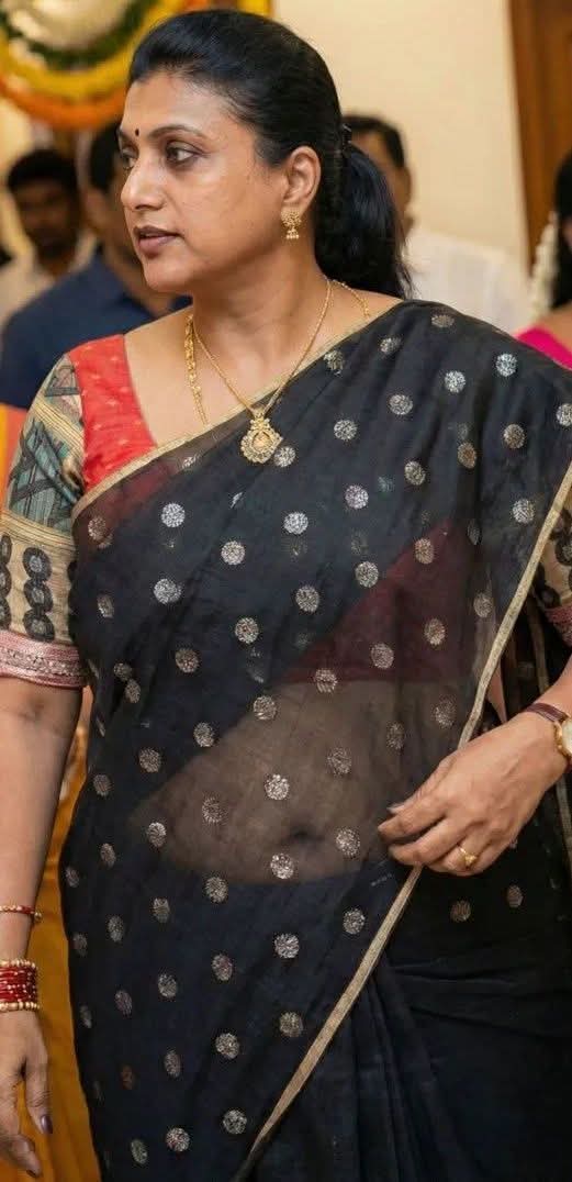 I LOVE AUNTIES ❤️MILFS tweet media