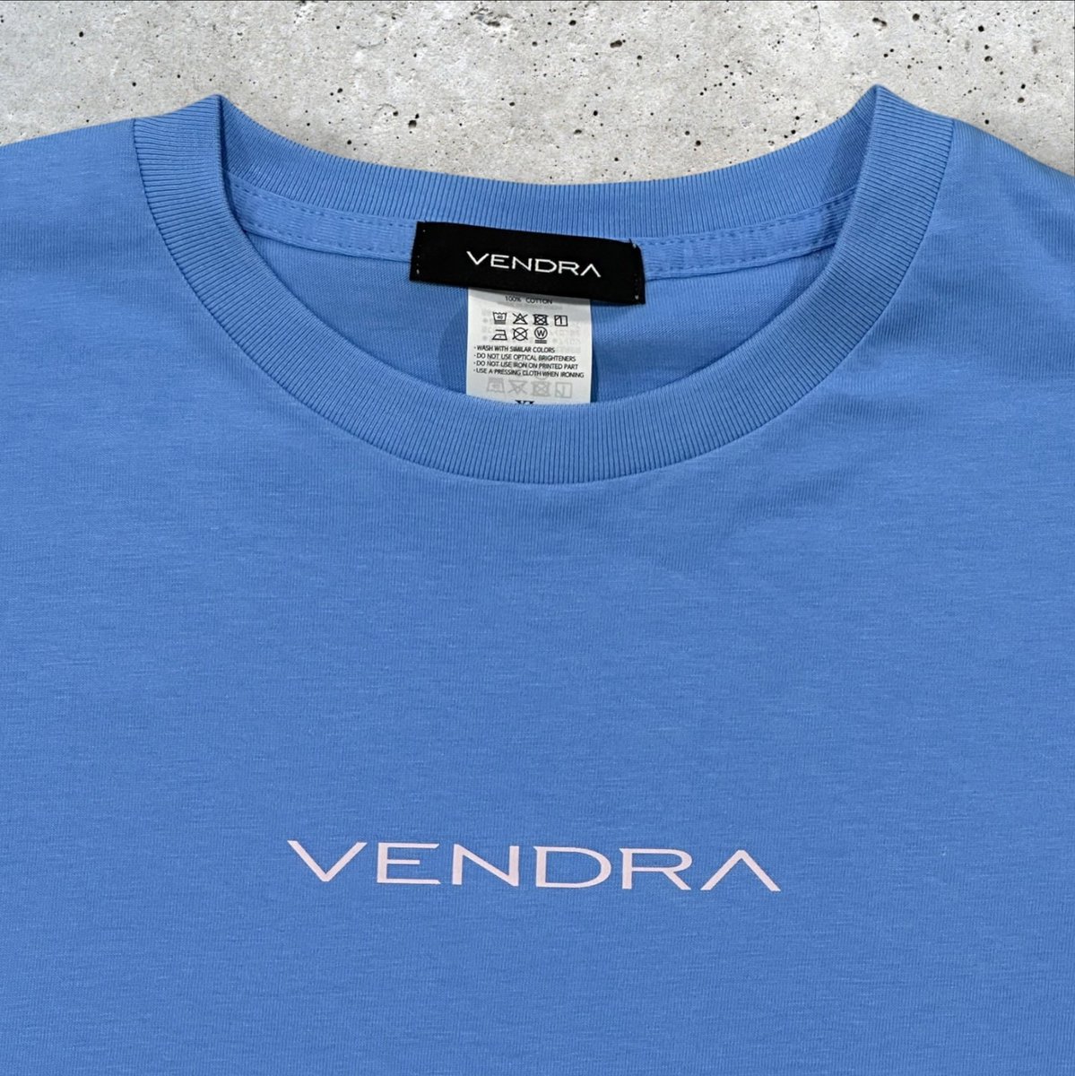 __vaton__'s tweet photo. VENDRA

"VENDRA LOGO TEE"

新色が登場しました。

 #VENDRA https://t.co/PaoaVtgRoS