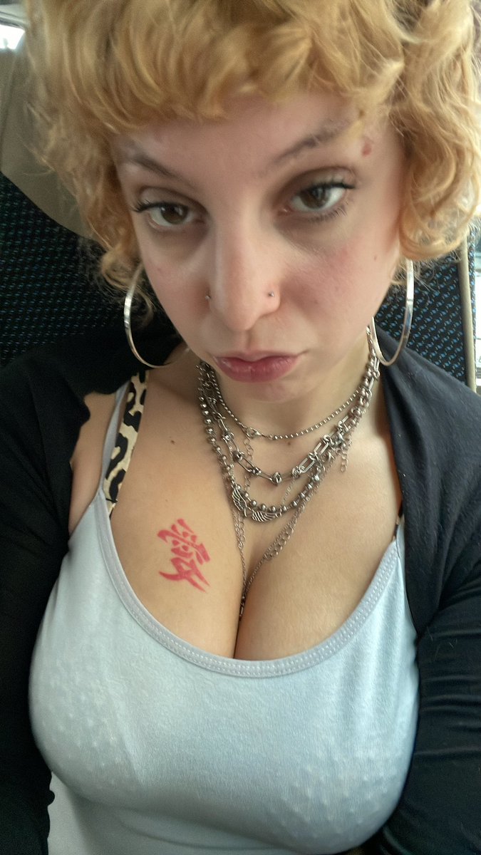 bwhymm's tweet image. des moneyslave dispo ce matin ? #soumis #findom #sub #moneyslave #moneymiss #pigeon #paypig