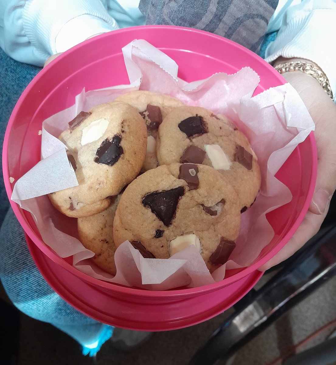 edonursima's tweet photo. Aşkımın aşkısına yaptığı cookieden nasiplendik elhamdülillah https://t.co/ZzS2nmRlOn