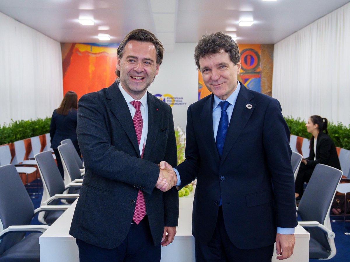 NicusorDanRO's tweet photo. Today, on the margins of the #EPC Summit in Yerevan, I convened a high-level side event on the Vertical Gas Corridor and its role in strengthening regional energy security. Leaders present aligned on one core message: diversification of supply sources and transit routes is not optional; it is a strategic necessity. 

Romania brings real weight to this agenda: geography, infrastructure and a firm commitment to the Transatlantic partnership. Projects such as the #VerticalCorridor do not just move gas, they reinforce US-Europe ties and anchor regional stability.