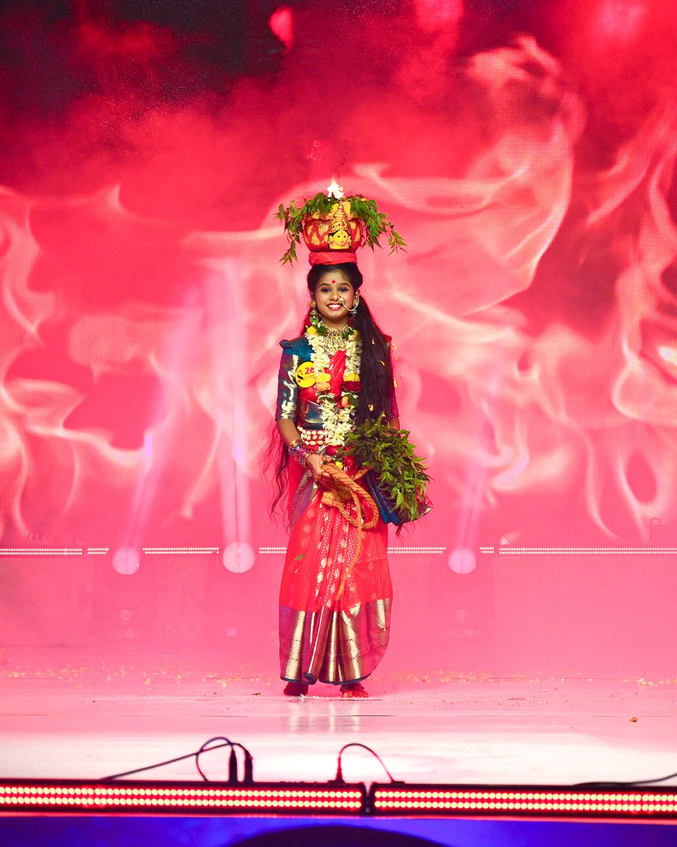 KIIT_NanhiPari's tweet photo. Every gesture carried a thousand emotions.
For more info, follow us on:
Facebook: https://t.co/isawk4GpDi
Instagram: https://t.co/Q7KUmFv6GE
#KIITNanhipari #LittleMissIndia #Bhubaneswar #Odisha #Talentround https://t.co/joZsiEJ3C4