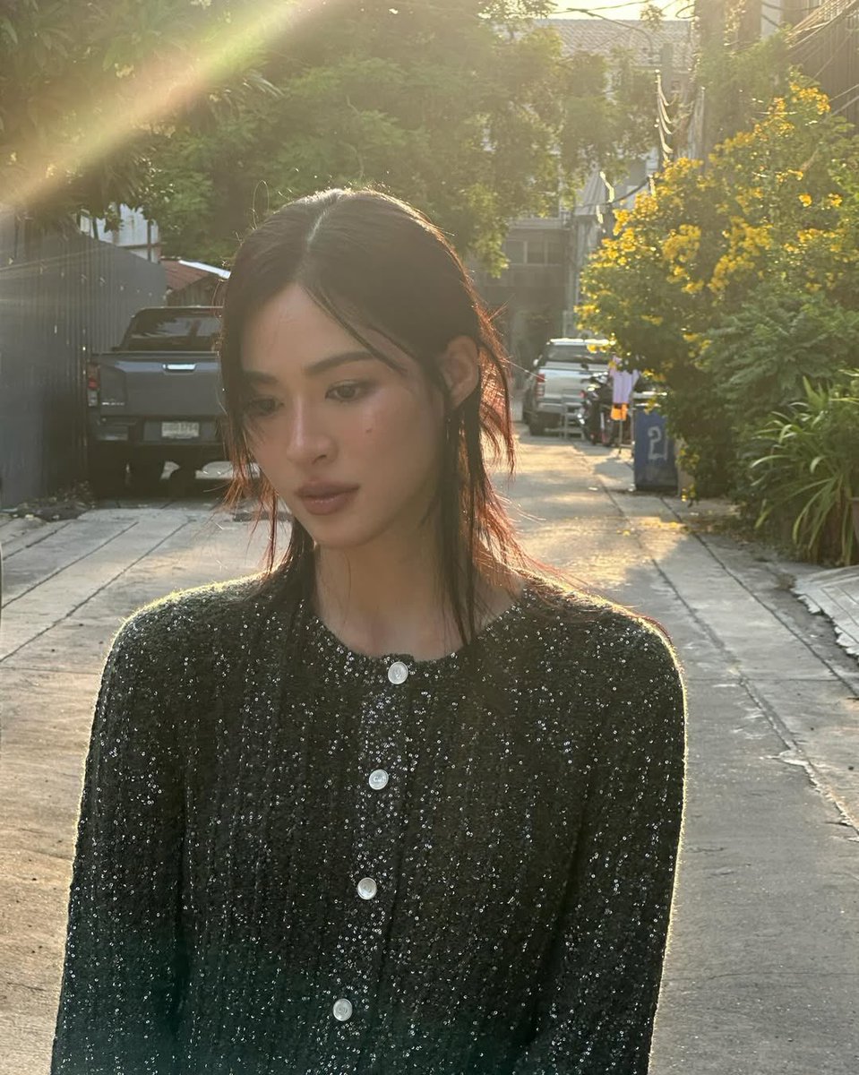 ว้าวววงานหน้าเมื่อวานพี่แอนดี้ค่ะสวยมากกก เล่นแสงยิ่งสวยย👏🏻👏🏻👏🏻

#หลิงหลิงคอง‌ #linglingkwong