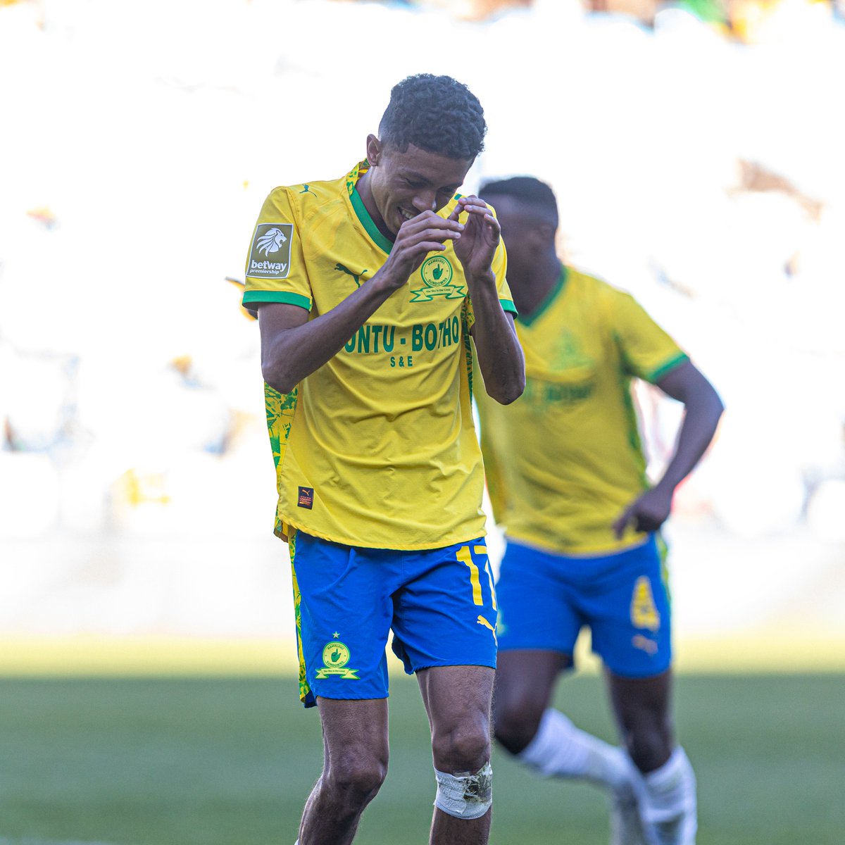Masandawana's tweet image. G⚽️⚽️d morning Masandawana, still riding that feeling after the win. How’s the mood today? 👇💛

#Sundowns #BetwayPrem #AreyengMasandawana