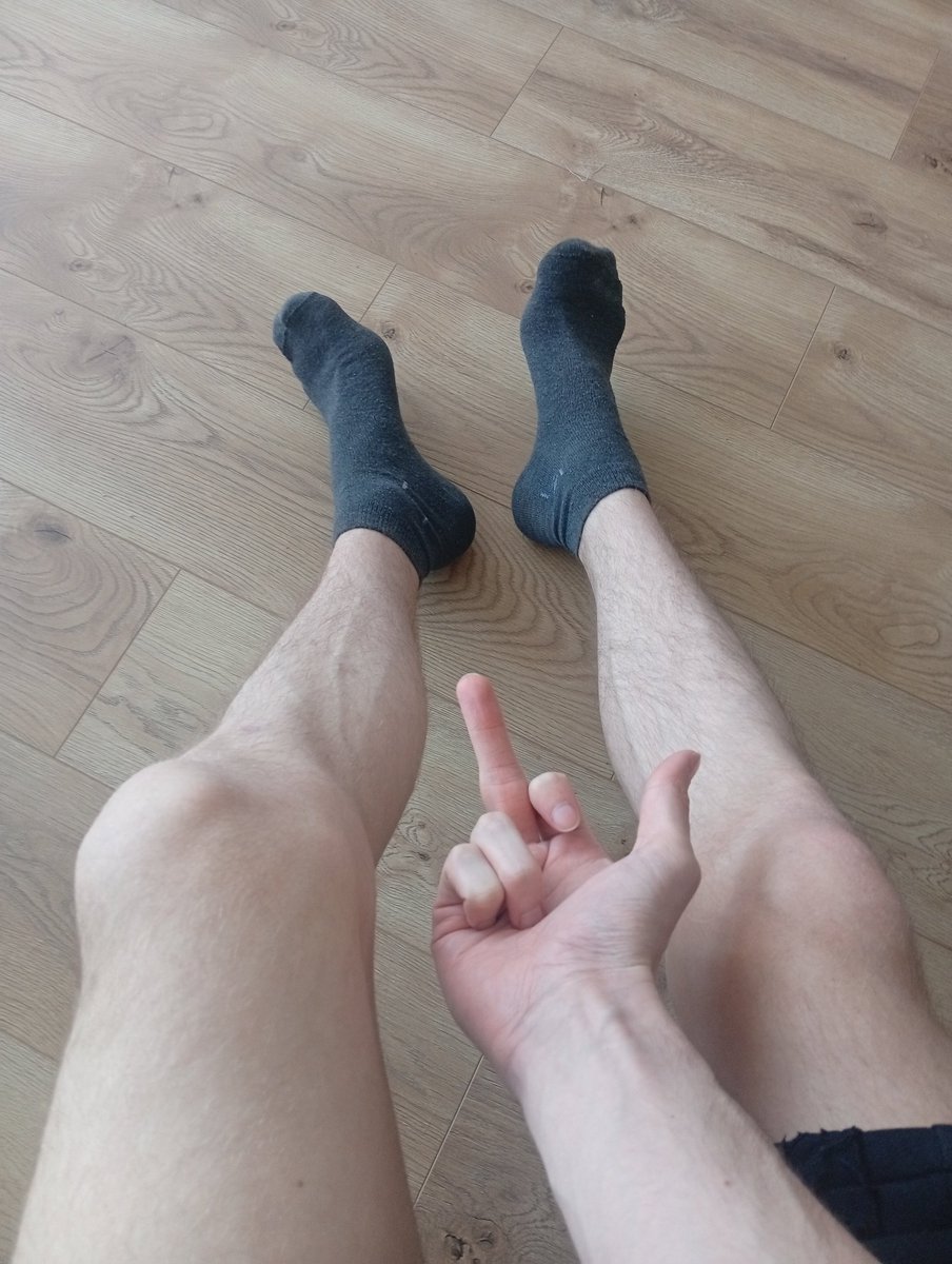 Lilmicky2001's tweet photo. Chcę wyruchać wam portfele. Zwracać mi hajs za majówkę cioty! 

#cashmaster #paypigs #findom #cwel #hajs #bankomat https://t.co/cIgQgSYsjg