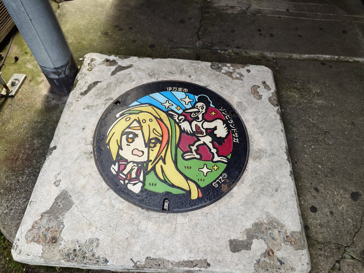 shkaba782's tweet photo. ゾンビランドサガなんもわからんけど来た。この時間なのに33組待ち https://t.co/Y1gESdZBkE