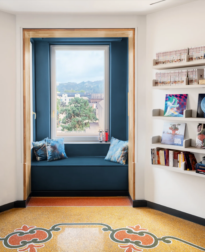 EstateOneMadrid's tweet image. Este año serán tendencia en #decoración los #colores con tonos sofisticados, las paredes que inviten a que las acaricies y los blancos que cambian con la luz goo.su/oIe4. Vía revista @ad_spain
#hogar #estilo #interiorismo