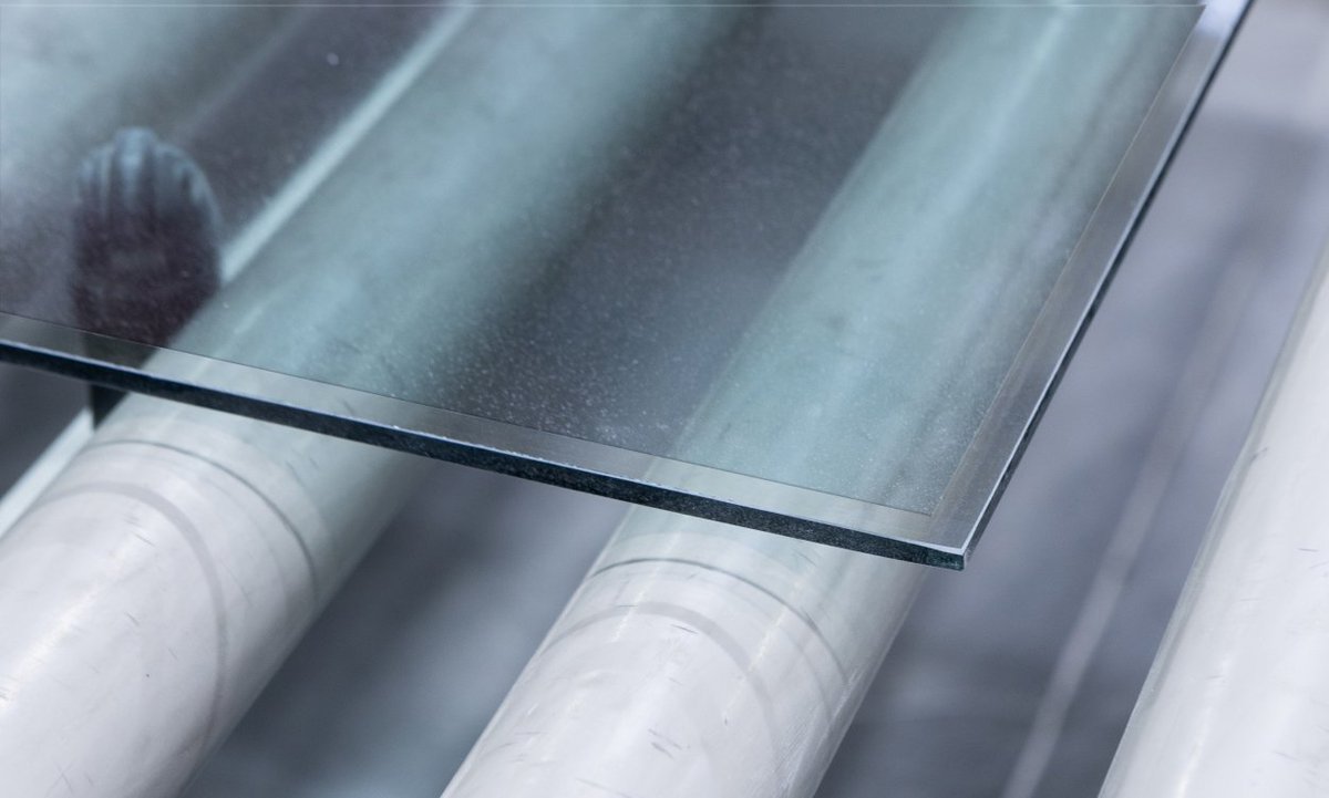 glassonweb's tweet image. 🌱✨Vitro Introduces EcoArmor™ Film-Free Protection for Select Solarban® Glasses glassonweb.com/news/vitro-int… 
@Vitro_Glazings #GlassIndustry #Sustainability #Innovation #ArchitecturalGlass #Manufacturing #Efficiency #LowEGlass