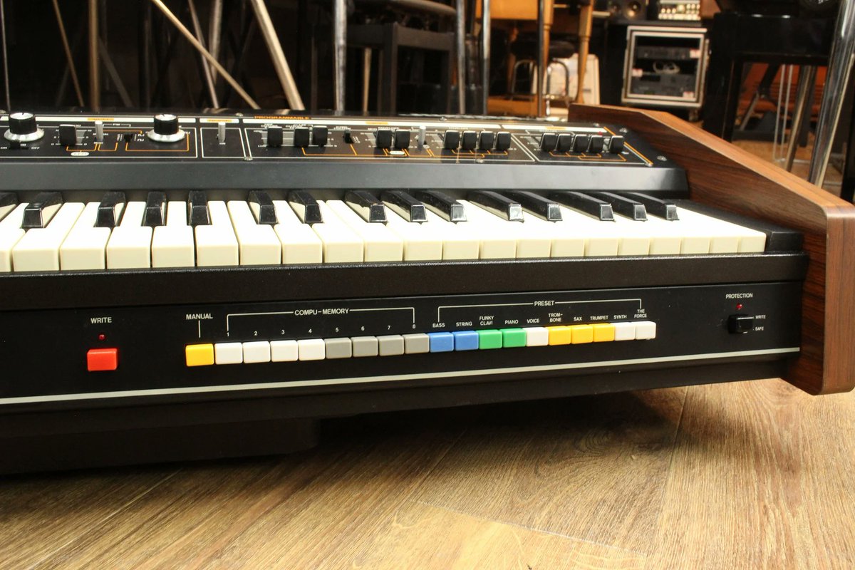 1484_shinjuku's tweet photo. Roland JUPITER-4 値下げしました!
1VCOながら、オシレーター、フィルター、LFOセクション、コーラス機能、その他のコンポーネントの特性を組み合わせることで、太く暖かみのあるサウンドを実現!また、8種類のユーザープリセットの保存が可能!!
#vintagesynth #キーボードマート新宿 https://t.co/3uD4yntX8a