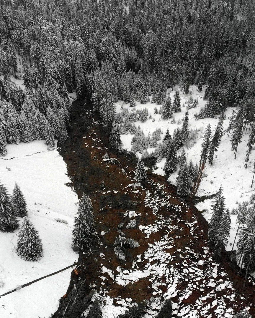 irene_makarenko's tweet image. May 02_6⃣
🚩Climate Awareness

⚠️Large-scale landslide in Rakovski Livadi area, #Bulgaria
❄️Heavy snowfall in Taşköprü, Kastamonu, #Turkey
🌩️Asperatus clouds near Planoles, Girona, #Spain
🔥Natural fire, the Hazen Fire, in the city of Bucay, Maricopa County, #Arizona USA
#weather