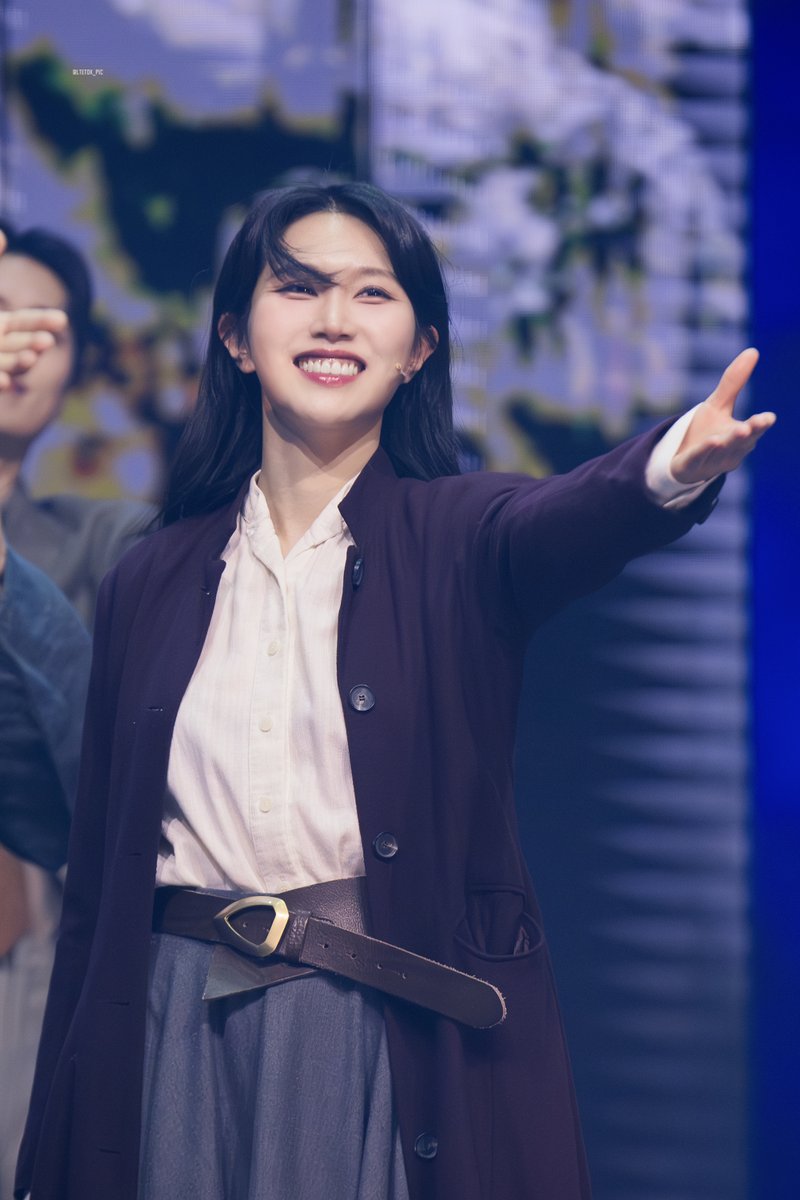 톸픽 tweet media