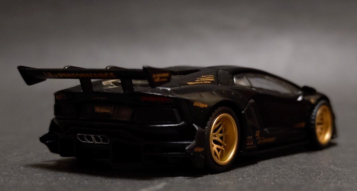 korser660's tweet image. #MINIGT
#LBWORKS
#Lamborghini
#Aventador
#LimitedEdition
#MatteBlack
#ミニカー

MINI GT 1/64
LB★WORKS

Lamborghini
Aventador
Limited Edition
Matte Black
