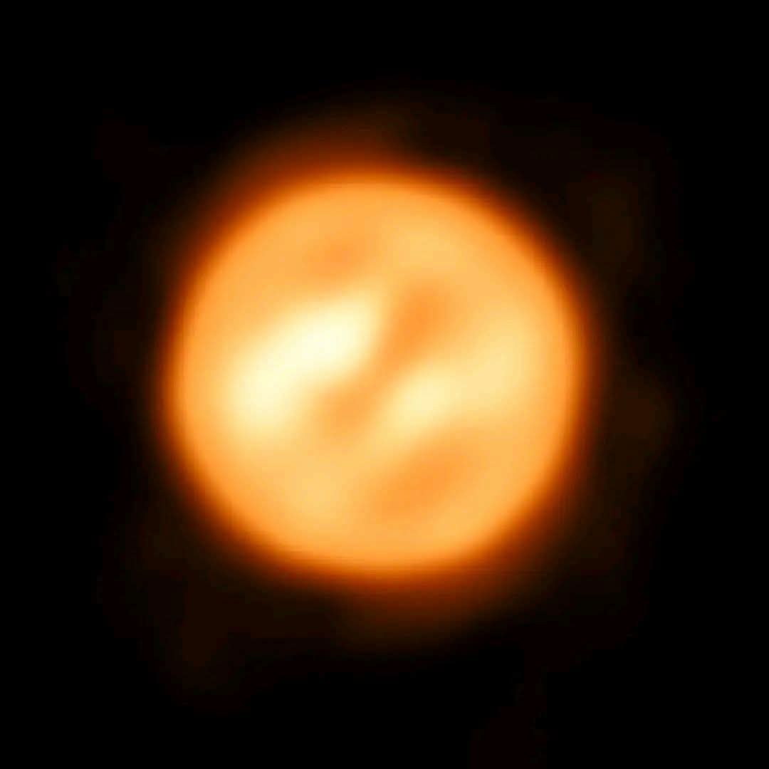 Black Hole tweet media