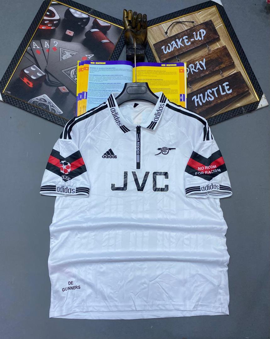 Samsweet_Gusta's tweet photo. iSell jersey and other sporting equipment https://t.co/GXdNrAK6Us