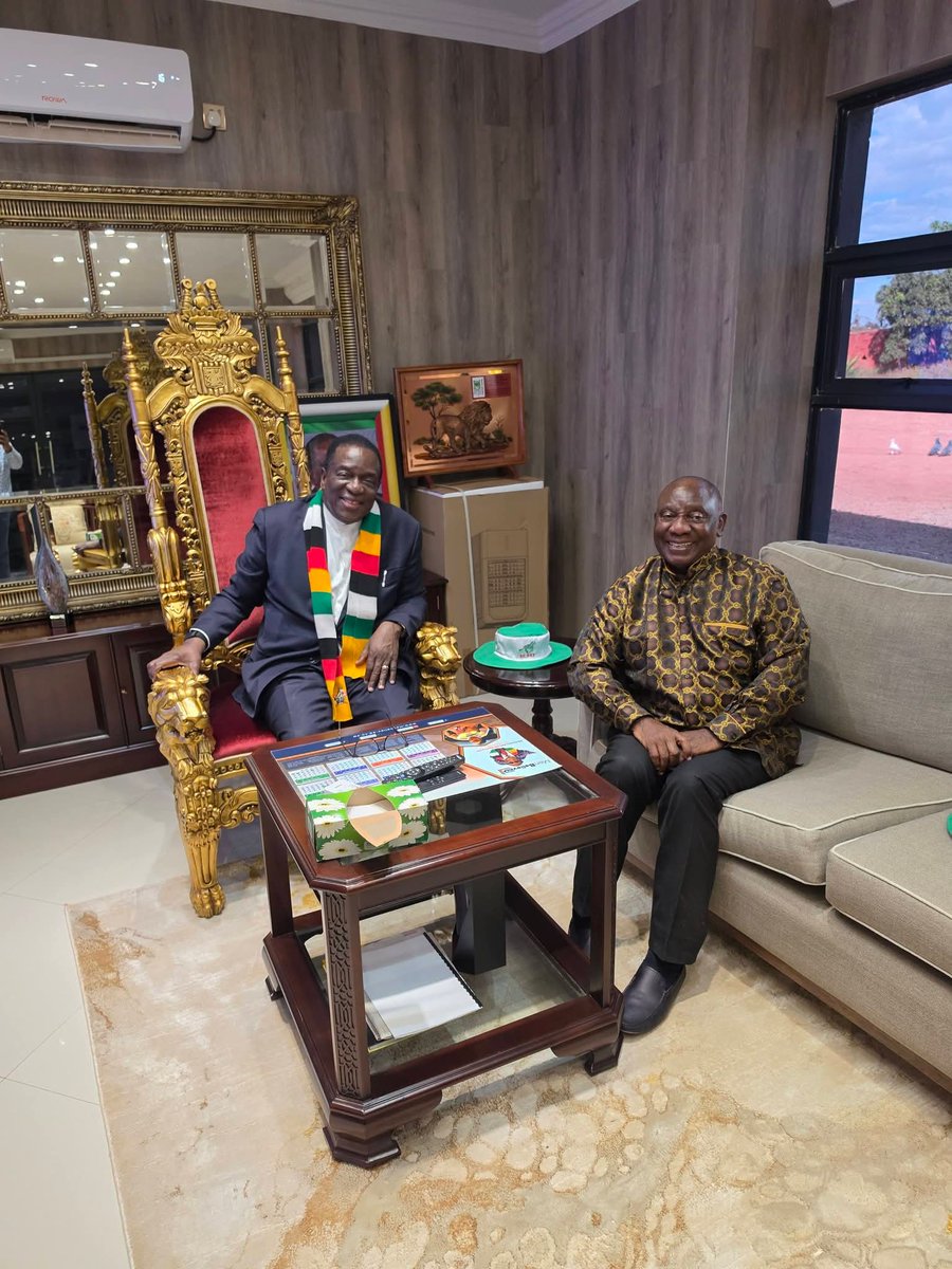 FGwashure's tweet photo. Our Great President with his South African counterpart President @CyrilRamaphosa 
Together we make Africa great https://t.co/8NfCz1PrqL