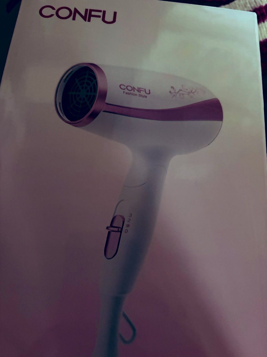 aaaaaa_aa_a's tweet image. TikTokショップでドライヤー買ってみた！夜使ってみよー😎

#TikTok
#TikTokショップ
#TikTokshop
#ドライヤー
#confu