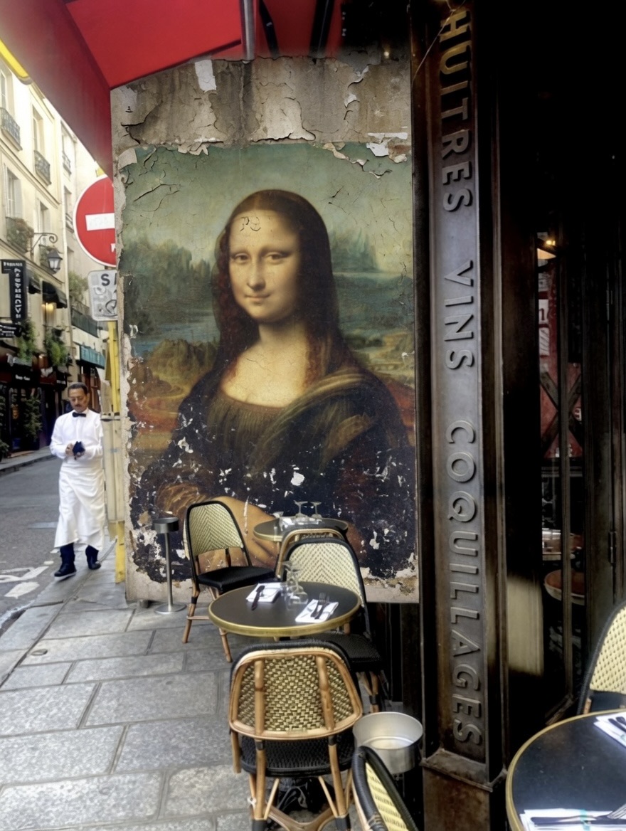 focusonparis's tweet image. Mona Monday: #MonaLisa re-imagined in a favorite Left Bank corner. #art #surrealism #whimsy #cafesofparis
