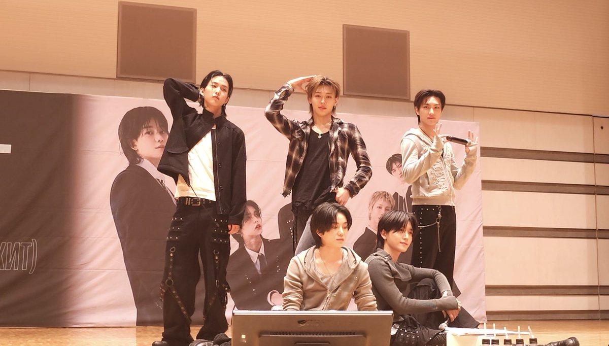 他摳🐙📞 tweet media