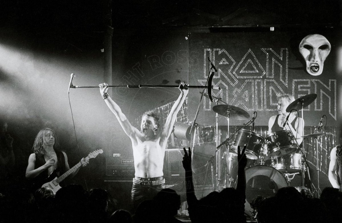 Prodajem 2 karte (sa popustom) za koncert Iron Maiden u Bratislavi 30.05. 
Može rt, ne bilo vam teško, da udomim karte što pre. 🤘