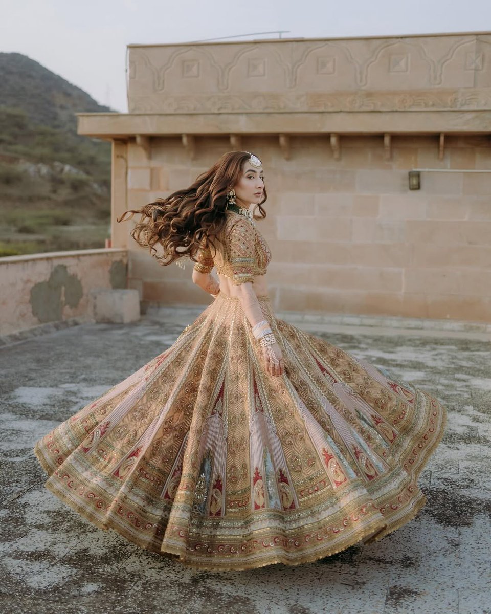 PratapMahal's tweet photo. A day she’s dreamed of, woven with grace and quiet grandeur At Pratap Mahal Ajmer - IHCL SeleQtions, every bridal moment unfolds with elegance—where emotions, traditions, and beautiful beginnings come together in perfect harmony.

Couple: @ruhanichopra @manavdangg https://t.co/FLLtqNamRu