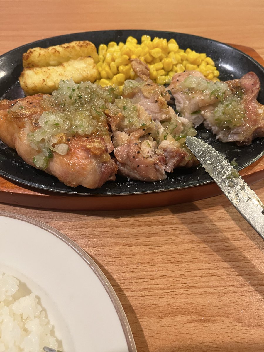 ジル・ファイーブ tweet media