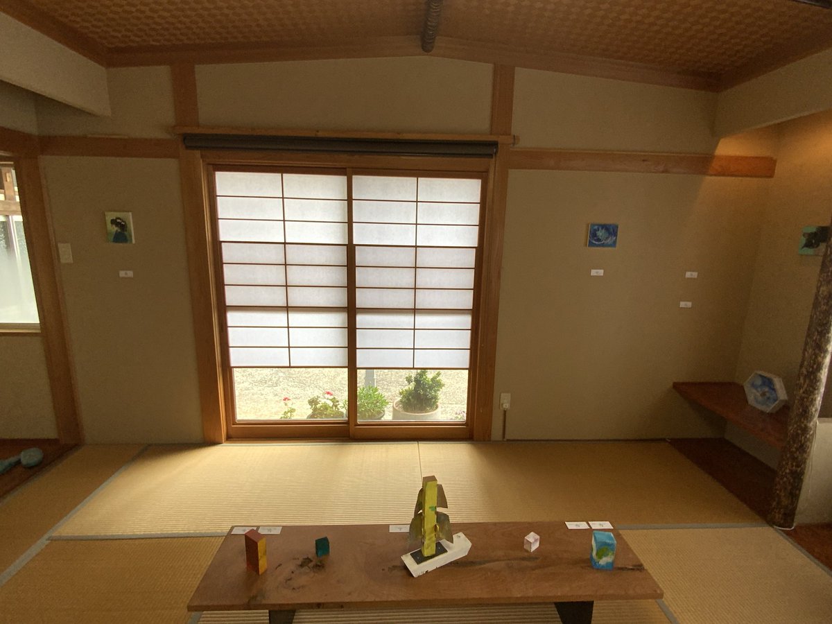 harukakondoh's tweet photo. #柳に燕
日本画三人展に昨日は在廊しお客様とお話しできて嬉しかったです。明日から休廊で次回は5/8(金)〜10日(日・最終日)のオープンになります。よろしくお願いします。 https://t.co/L43KUVlWvo