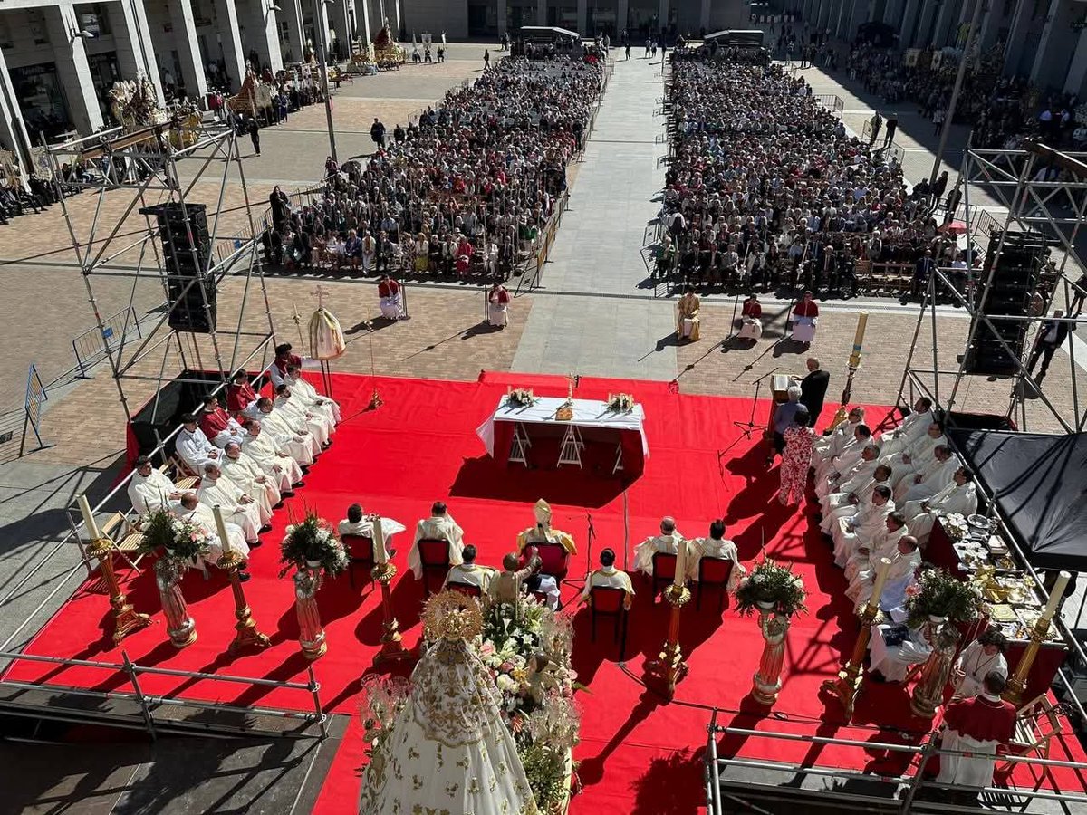 Virgen de Butarque tweet media