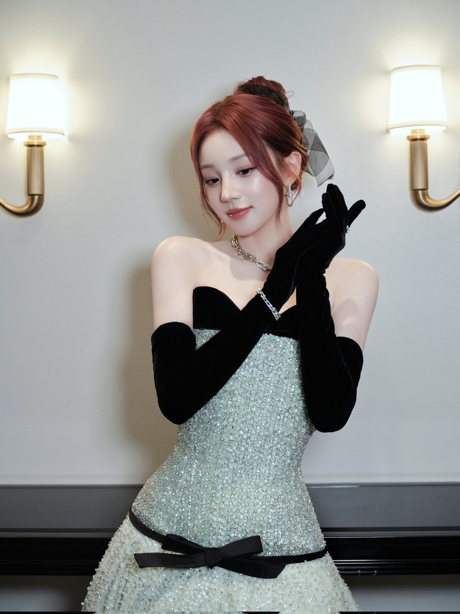 러뷰우 tweet media