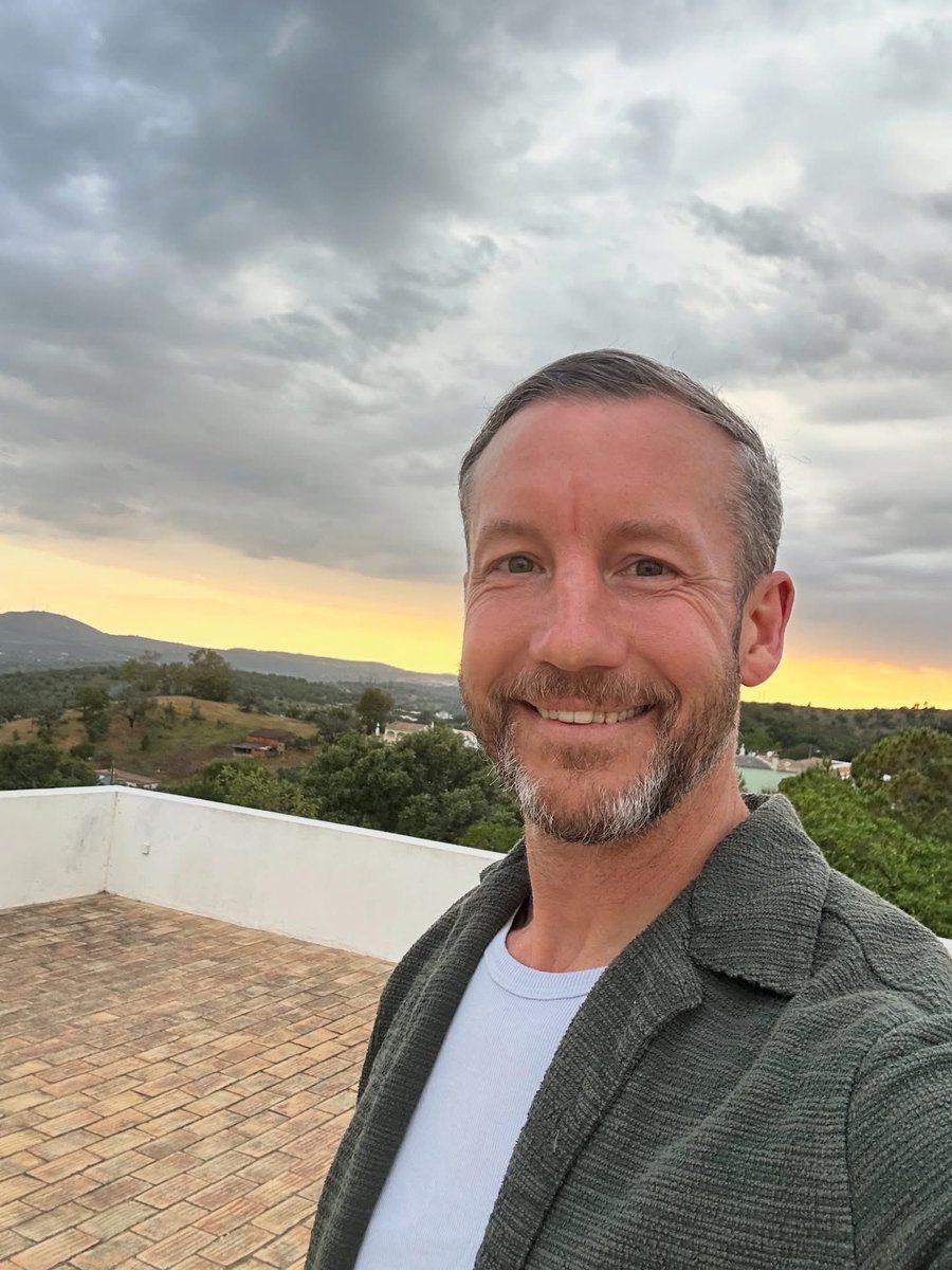 AJ Roberts tweet media