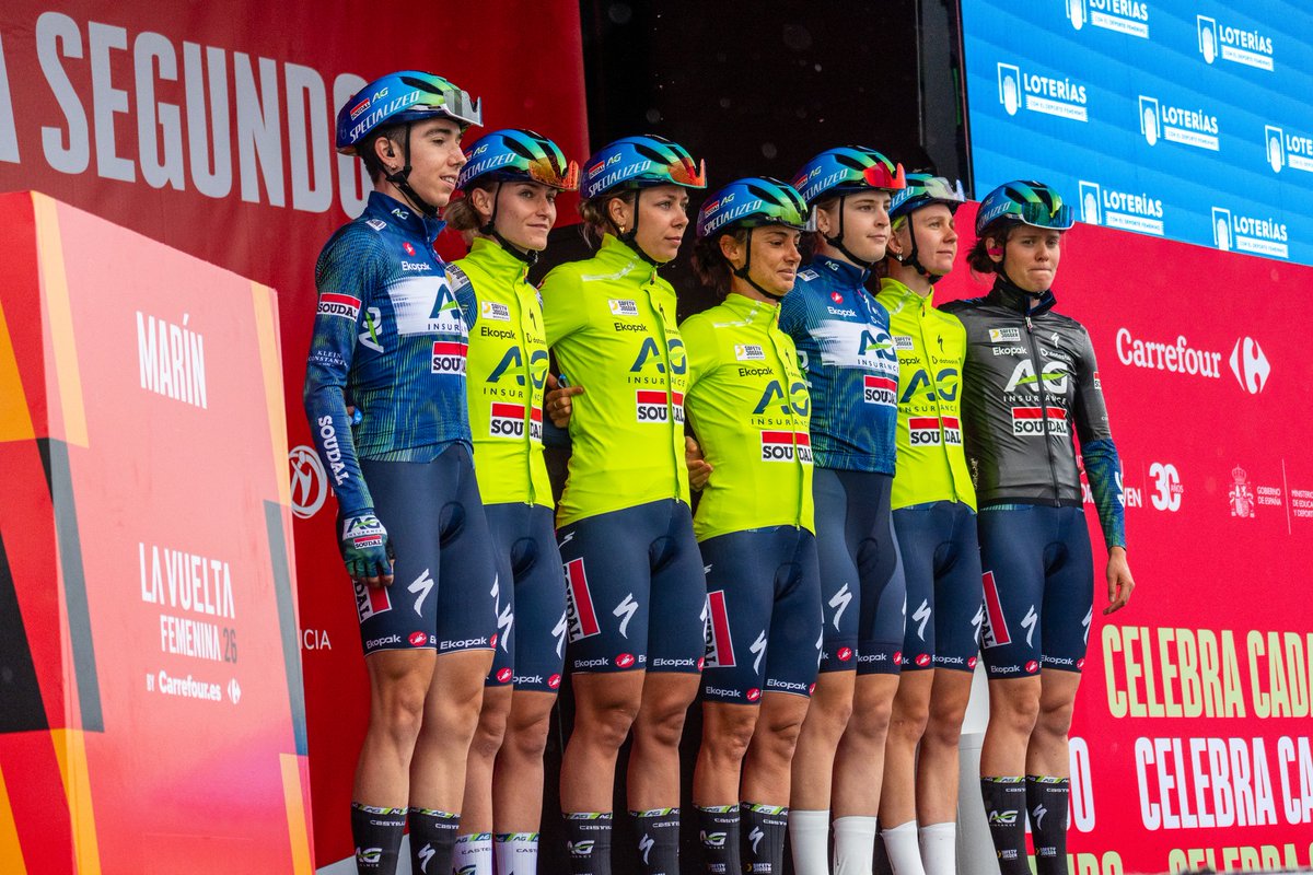 EsenciaCiclista's tweet image. 📸 1ª Etapa - La Vuelta Femenina 

#EsenciaCiclista #LaVueltaFemenina #ciclismo #cycling
