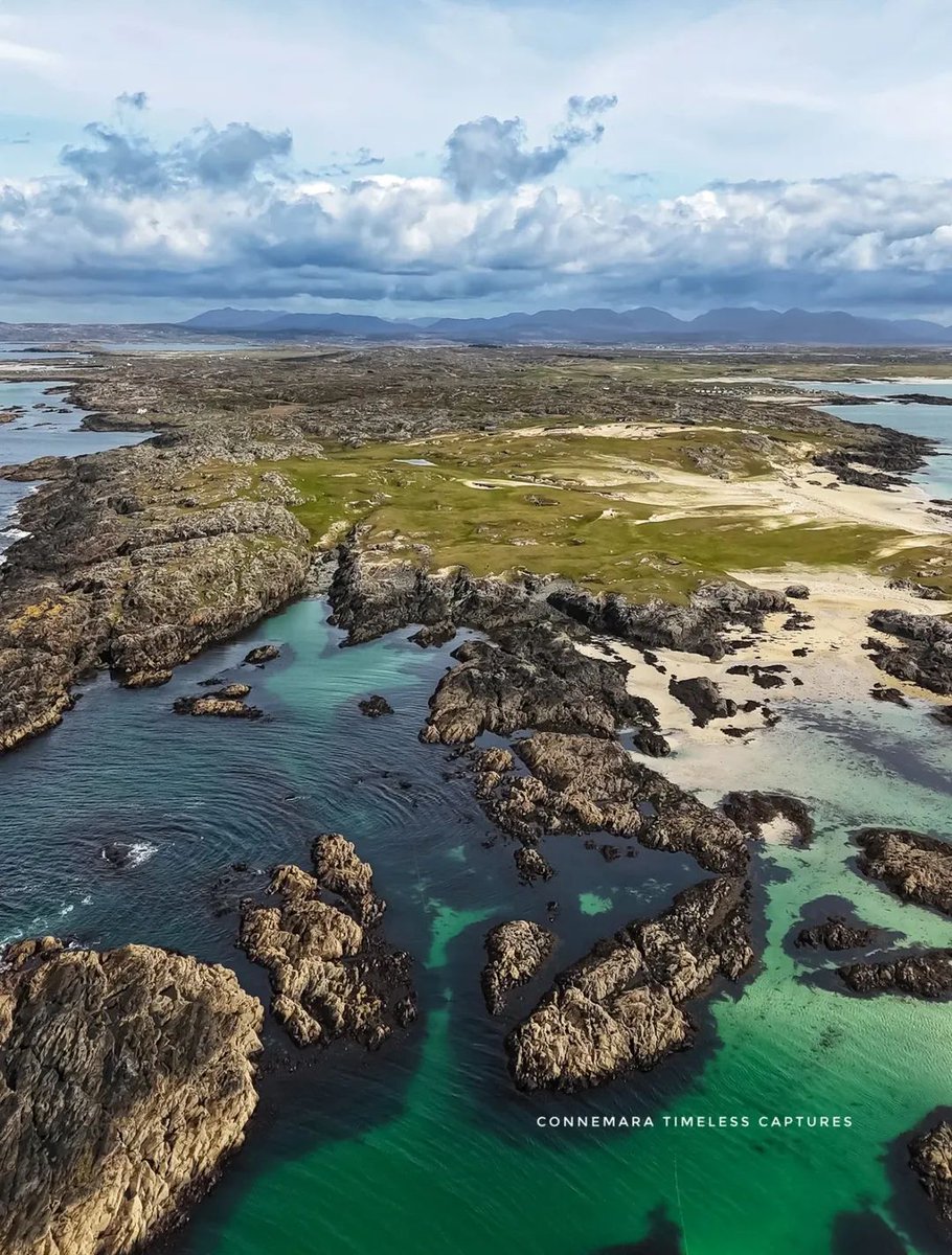 ThisIsIreland3's tweet image. Connemara is a treasure trove of natural beauty 🏞️💚🌊🏖️

📍Connemara, County Galway ☘️ 

📸 Connemara Timeless Captures

#Ireland #Galway #Connemara #Wildatlanticway