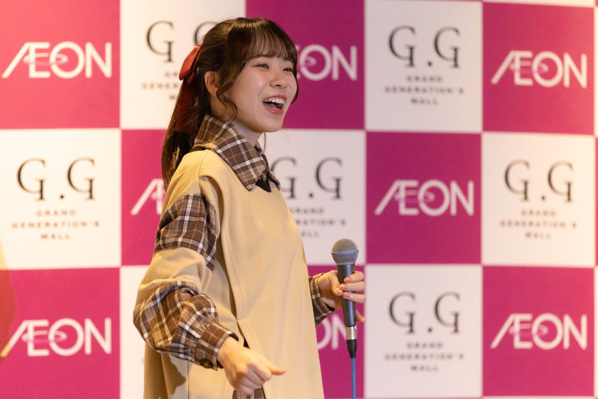 なつ tweet media
