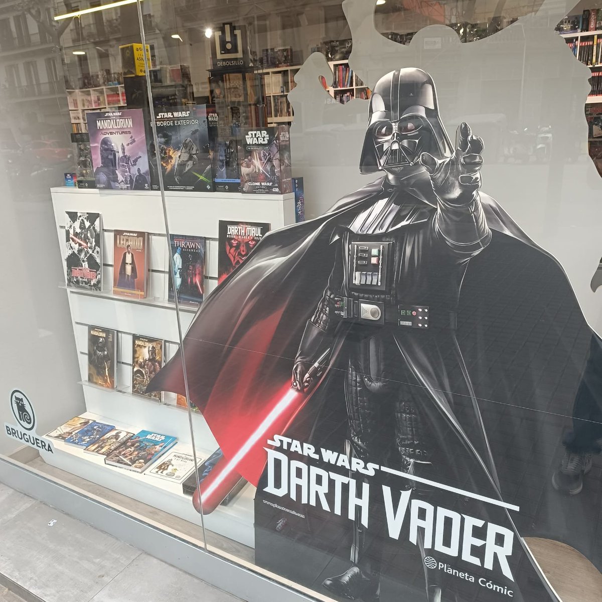 Universal Comics tweet media