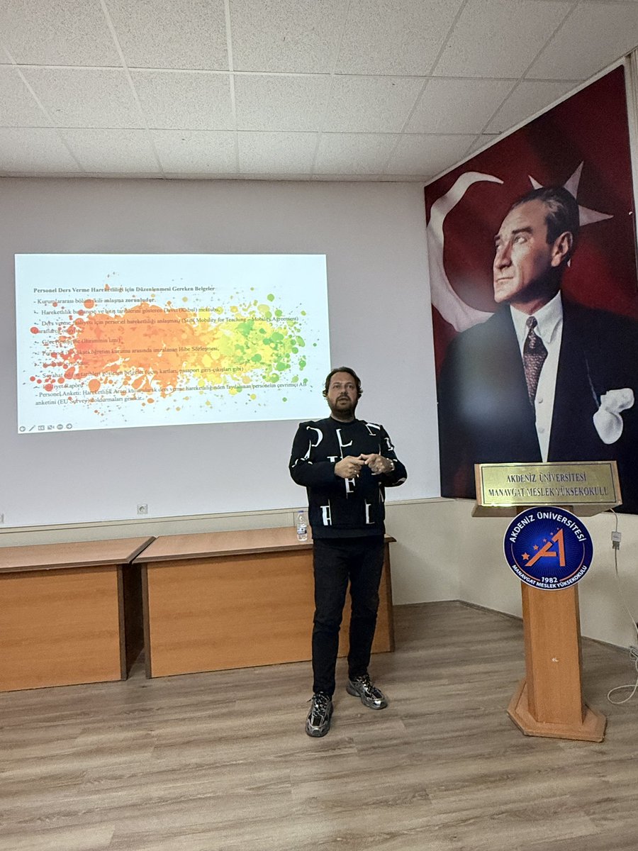 aummyo's tweet photo. Yüksekokulumuz AGEK Komisyonu tarafından organize edilen ve Öğr.Gör.Dr. Erkan Kadir ŞİMŞEK hocamız tarafından akademik personelimize yönelik gerçekleştirilen “Yurtdışı Fırsatları ve Erasmus KA131 Bilgilendirme Toplantısı” düzenlenmiştir. https://t.co/rUnTEyy8ul