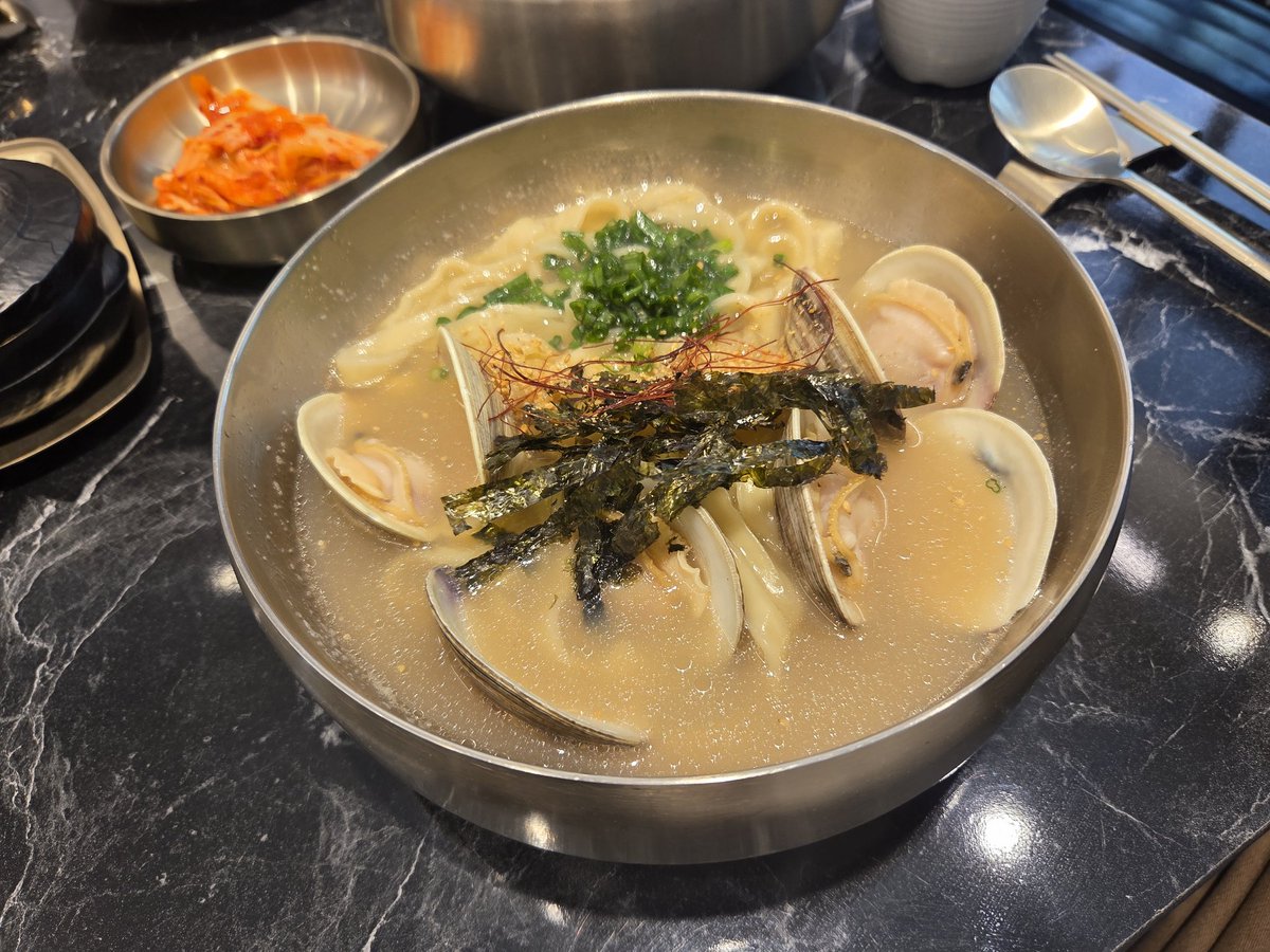 하밥넘많 tweet media